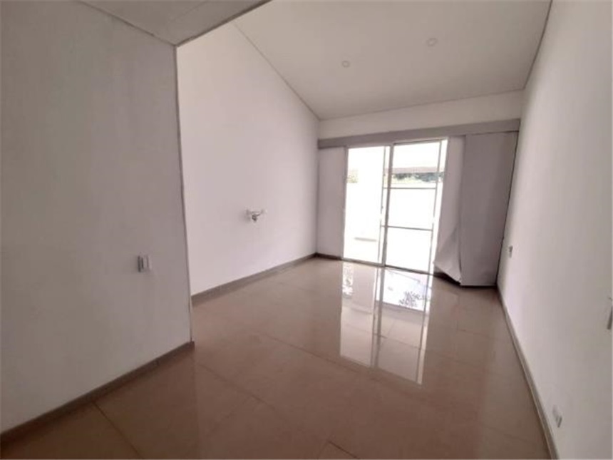 Casa de 3 alcobas en venta en El Castillo, Jamundí, 200 m² · foto 3 de 16