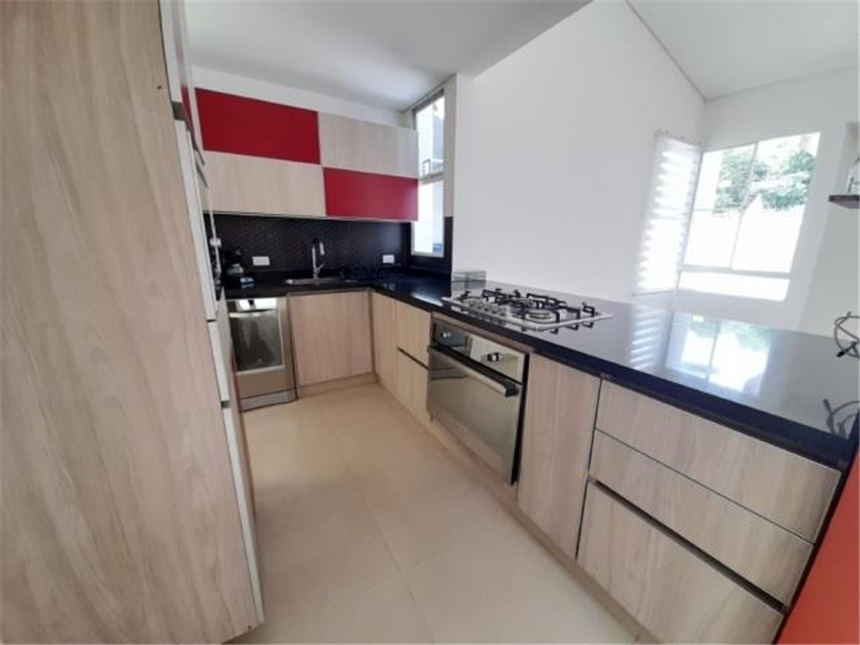 Casa de 3 alcobas en venta en El Castillo, Jamundí, 200 m² · foto 8 de 16