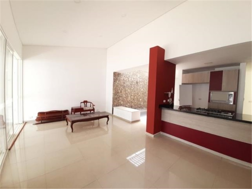Casa de 3 alcobas en venta en El Castillo, Jamundí, 200 m² · foto 4 de 16