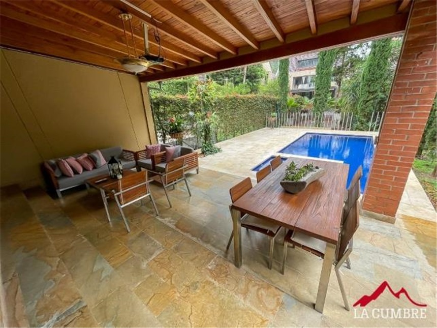 Casa de 3 alcobas en venta en Las Palmas, Medellín, 310 m² · foto 12 de 15