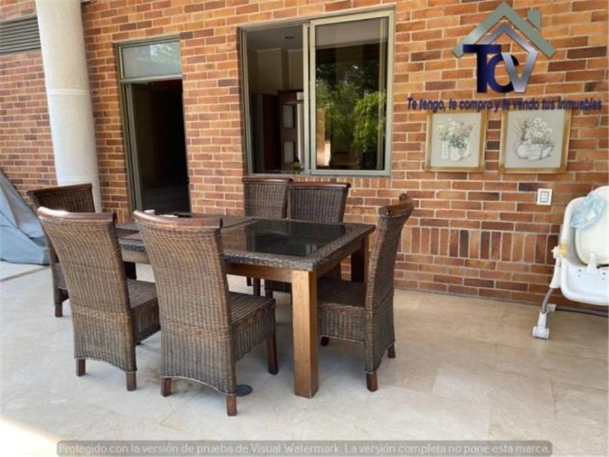 Casa de 5 alcobas en venta en Anillo Vial, Floridablanca, 460 m² · foto 8 de 11