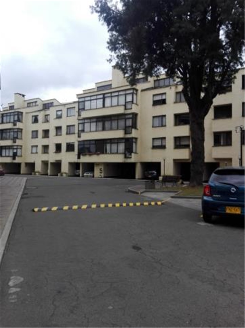 Piso – Bogotá, Chicó Lago - Vista 2