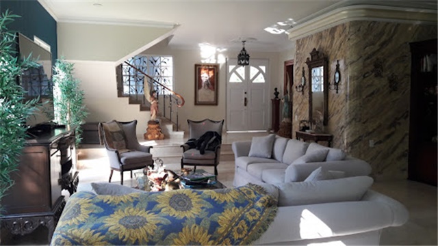 Casa de 3 alcobas en venta en Los Naranjos, Medellín, 450 m² · foto 4 de 19