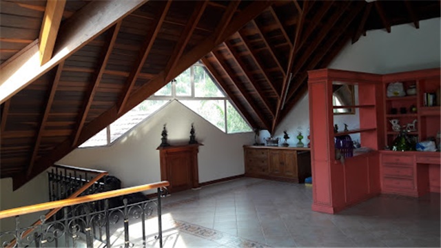 Casa de 3 alcobas en venta en Los Naranjos, Medellín, 450 m² · foto 13 de 19