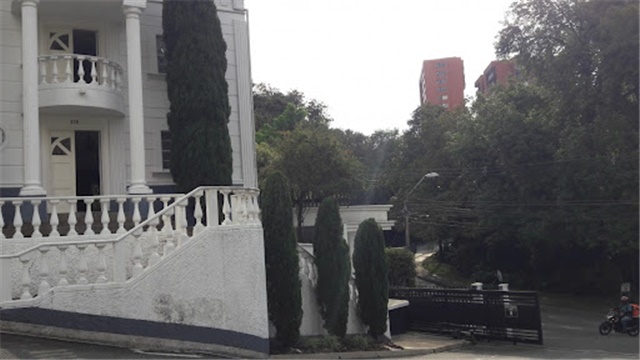 Casa de 3 alcobas en venta en Los Naranjos, Medellín, 450 m² · foto 17 de 19