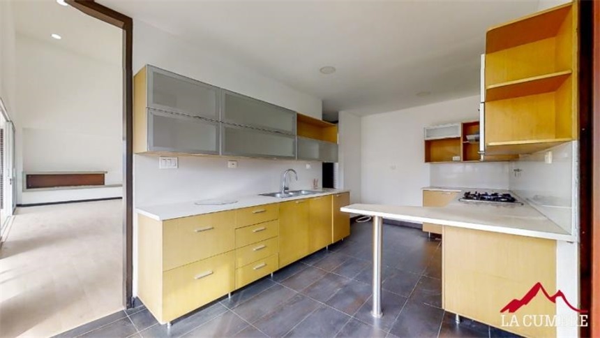 Apartamento de 4 alcobas en arriendo en Castropol, Medellín, 389 m² · foto 5 de 24