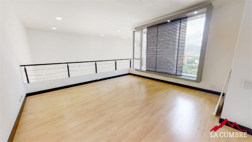 Apartamento de 4 alcobas en arriendo en Castropol, Medellín, 389 m² · foto 19 de 24
