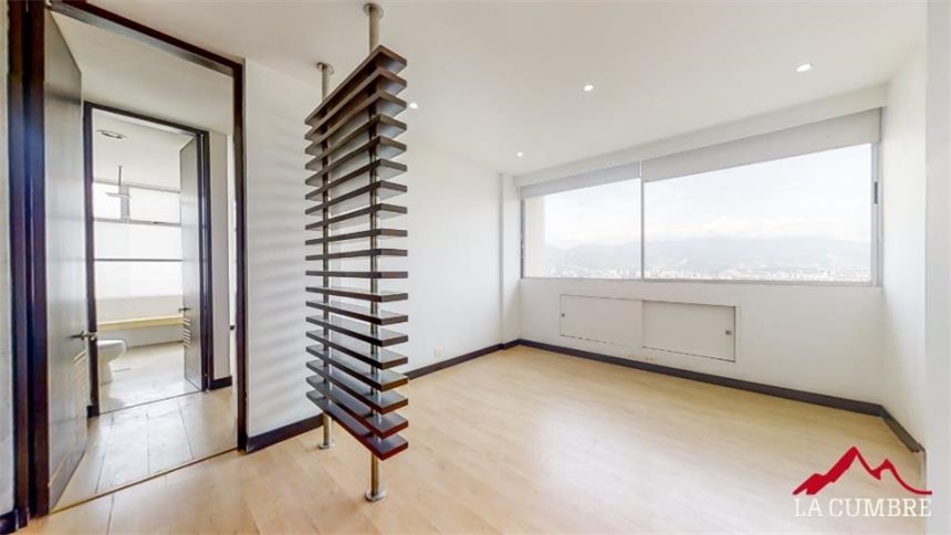 Apartamento de 4 alcobas en arriendo en Castropol, Medellín, 389 m² · foto 18 de 24