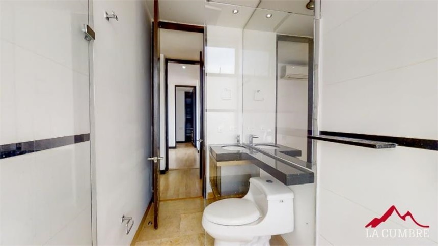 Apartamento de 4 alcobas en arriendo en Castropol, Medellín, 389 m² · foto 14 de 24