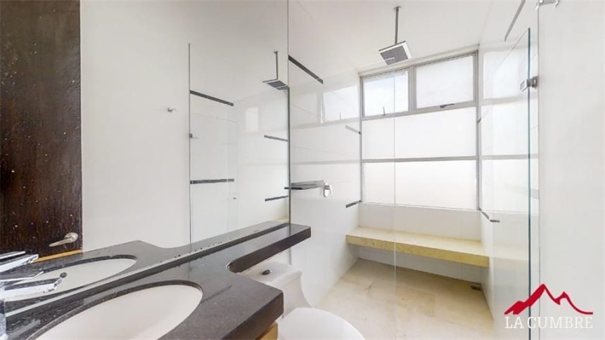 Apartamento de 4 alcobas en arriendo en Castropol, Medellín, 389 m² · foto 13 de 24