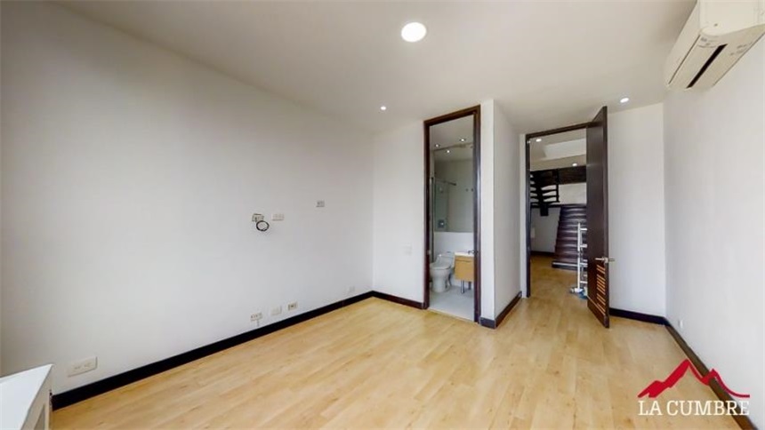 Apartamento de 4 alcobas en arriendo en Castropol, Medellín, 389 m² · foto 9 de 24
