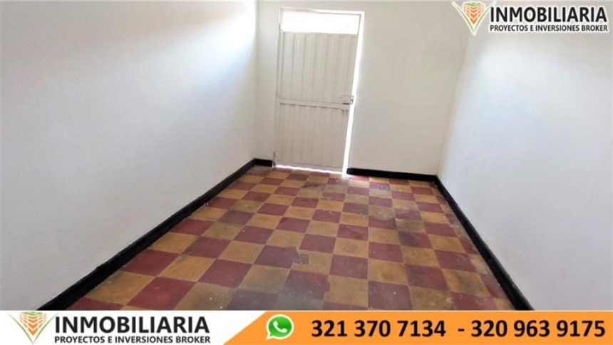 Local en Arriendo - Más