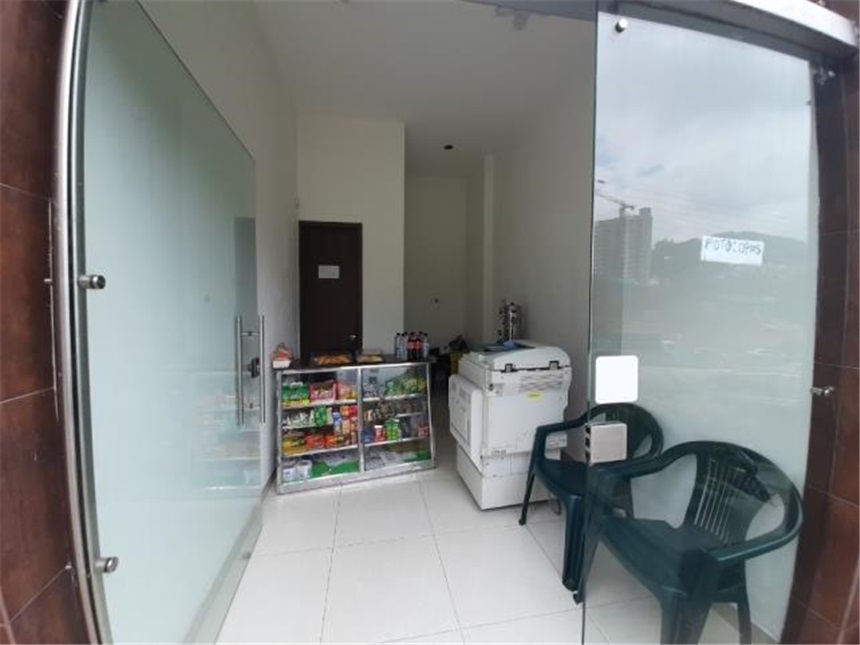 Local en venta en Cerro De Oro, Manizales, 14 m² · foto 2 de 8