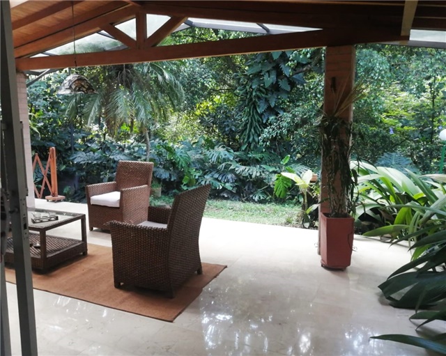 Casa de 5 alcobas en venta en El Tesoro, Medellín, 270 m² · foto 3 de 14