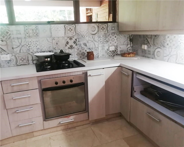 Casa de 5 alcobas en venta en El Tesoro, Medellín, 270 m² · foto 4 de 14