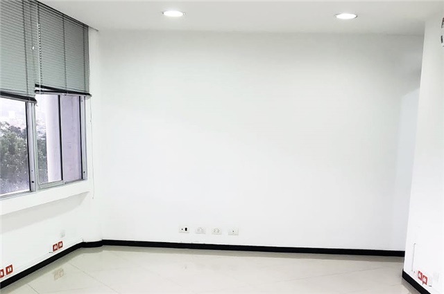 Oficina en venta en Manila, Medellín, 62 m² · foto 2 de 8