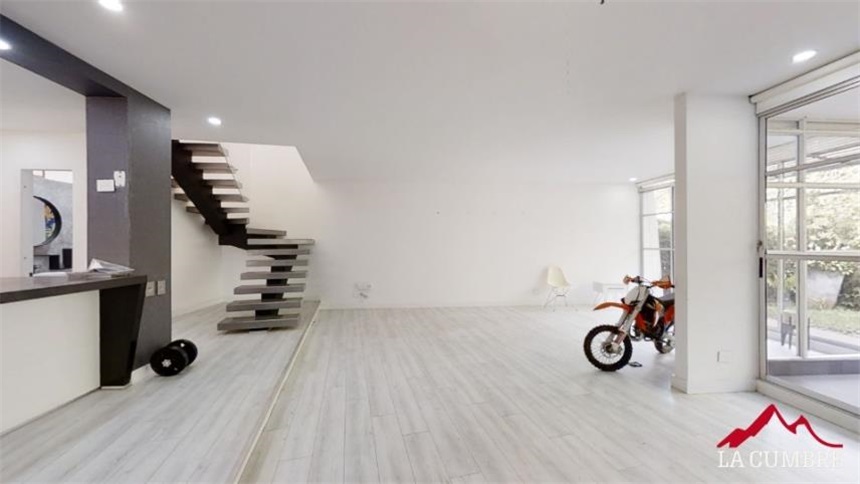 Casa en arriendo en El Poblado, Medellín · foto 3 de 14