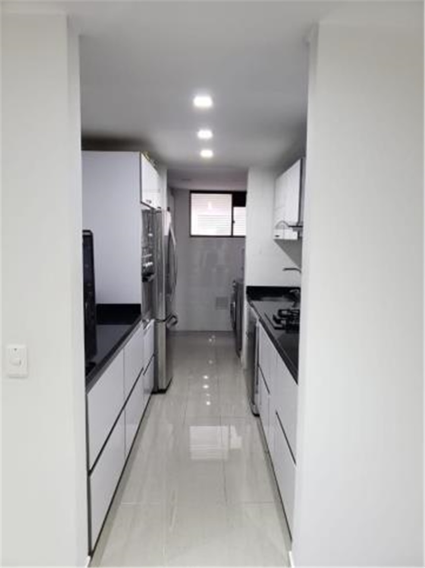 Apartamento en venta en Santa Barbara, Bogotá · foto 4 de 14