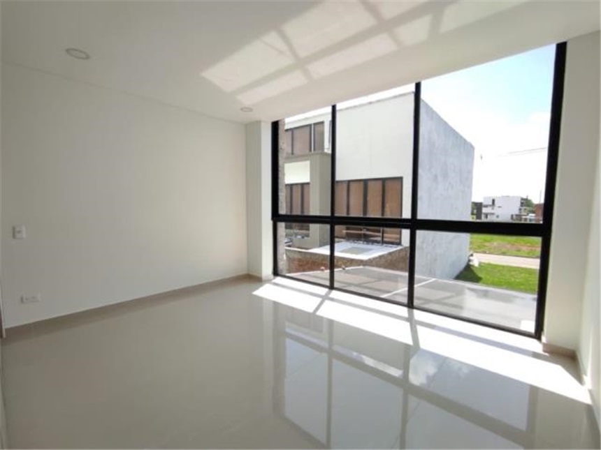 Casa de 4 alcobas en venta en Alfaguara, Cali, 281 m² · foto 5 de 23