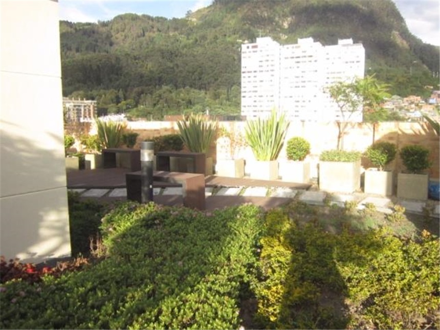 Piso – Bogotá, Las Nieves - Más