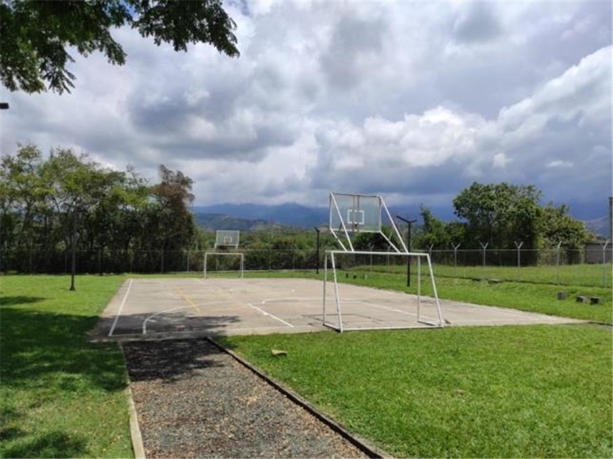 Casa de 4 alcobas en venta en Potrerito, Jamundí, 280 m² · foto 15 de 24