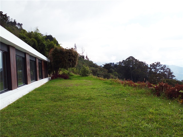 Casa de 3 alcobas en venta en Las Palmas, Medellín, 400 m² · foto 18 de 19