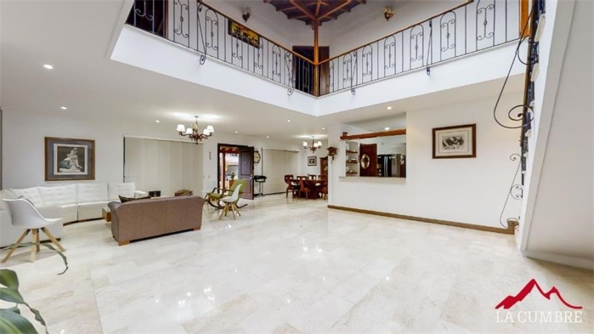 Casa de 3 alcobas en venta en Alejandro Echavarria, Medellín, 340 m² · foto 3 de 24