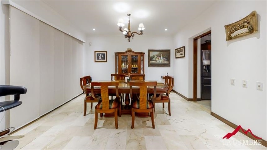 Casa de 3 alcobas en venta en Alejandro Echavarria, Medellín, 340 m² · foto 5 de 24