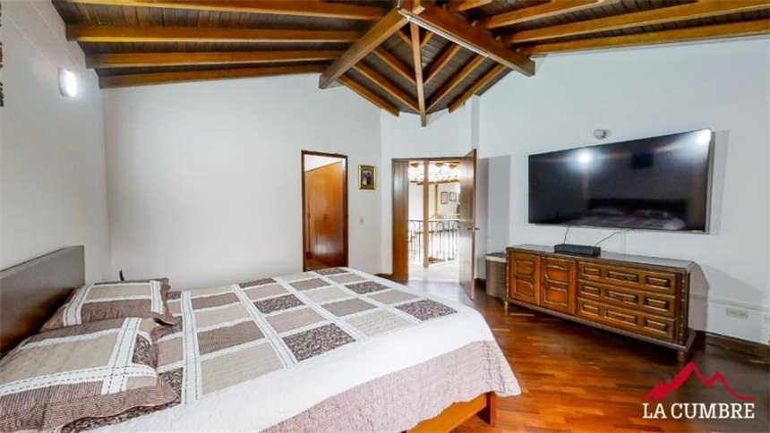 Casa de 3 alcobas en venta en Alejandro Echavarria, Medellín, 340 m² · foto 23 de 24