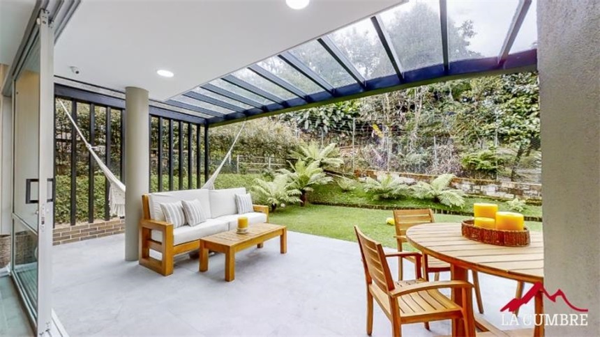 Casa de 3 alcobas en venta en San Lucas, Medellín, 271 m² · foto 9 de 24