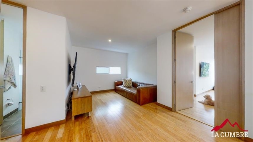 Casa de 3 alcobas en venta en San Lucas, Medellín, 271 m² · foto 19 de 24
