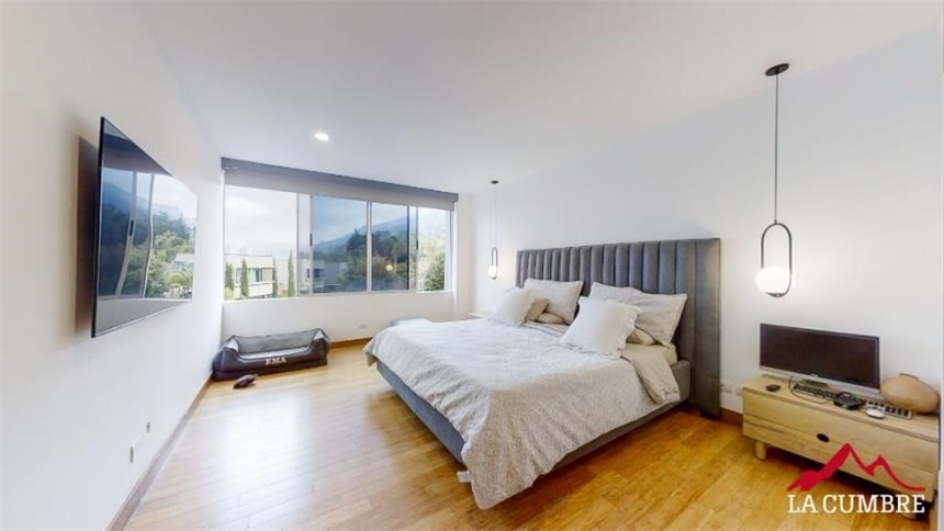 Casa de 3 alcobas en venta en San Lucas, Medellín, 271 m² · foto 20 de 24
