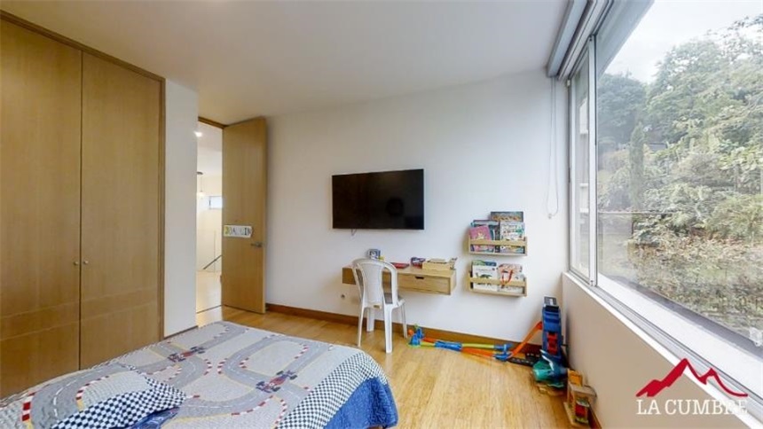 Casa de 3 alcobas en venta en San Lucas, Medellín, 271 m² · foto 13 de 24