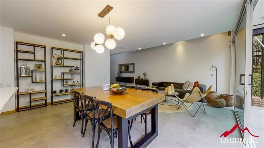 Casa de 3 alcobas en venta en San Lucas, Medellín, 271 m² · foto 5 de 24