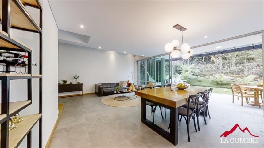 Casa de 3 alcobas en venta en San Lucas, Medellín, 271 m² · foto 6 de 24
