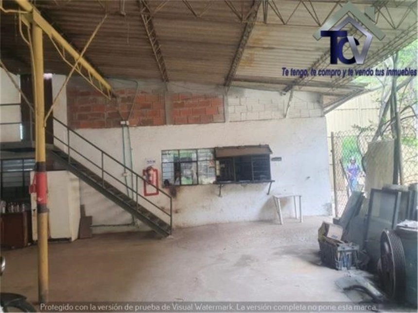 Bodega en Arriendo - Más