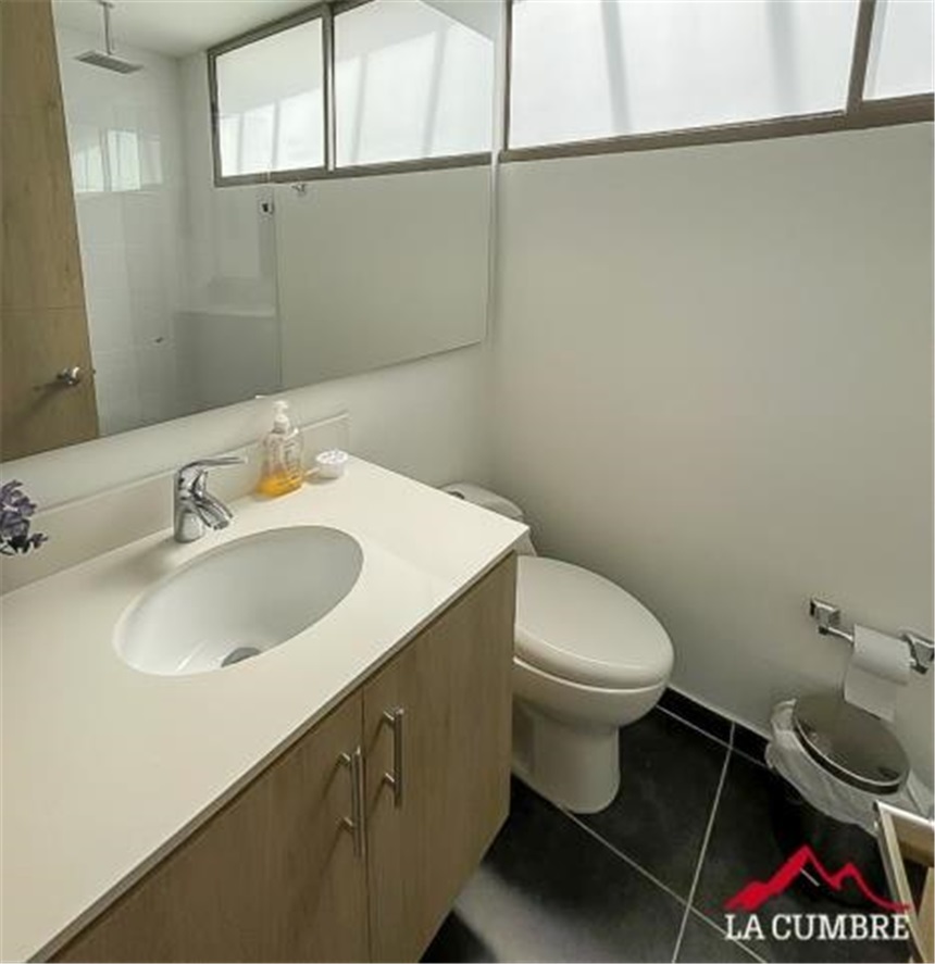 Apartamento en venta en Loma Benedictinos, Envigado · foto 8 de 10