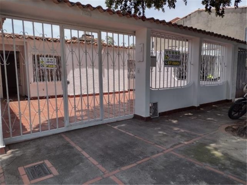 Casa de 5 alcobas en venta en Quinta Oriental, Cúcuta, 151 m² · foto 2 de 17