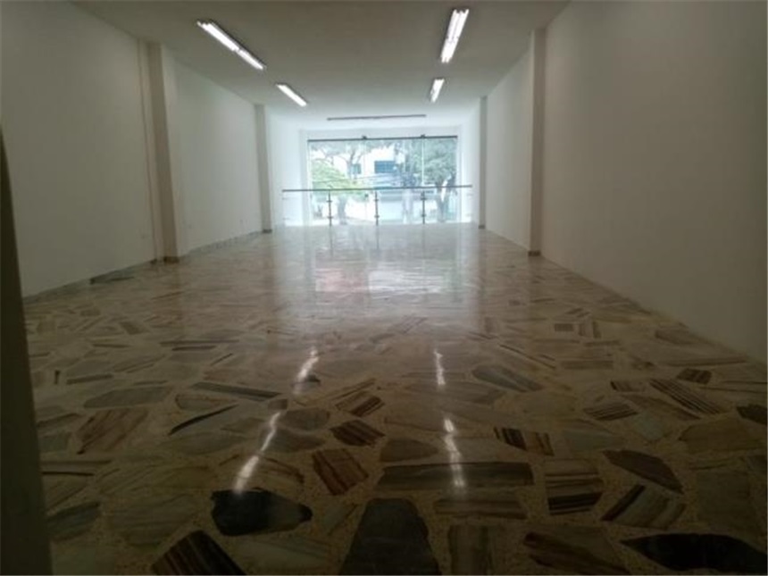 Local en Arriendo - Vista 2