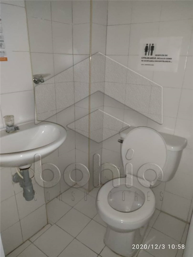 Local en Arriendo - Más