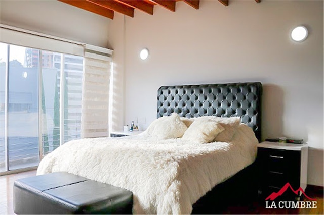Apartamento en venta en Altos Del Poblado, Medellín · foto 4 de 11