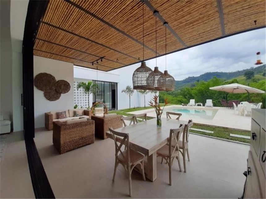 Casa en venta en El Rosario, Manizales · foto 2 de 23