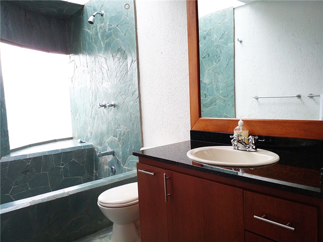 Casa de 5 alcobas en venta en Las Palmas, Medellín, 590 m² · foto 14 de 20