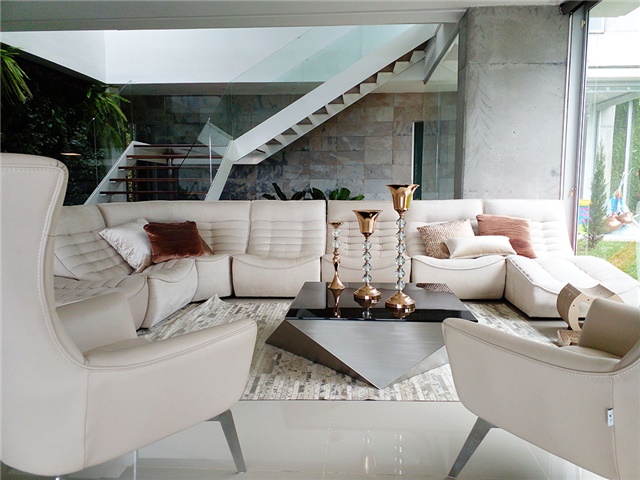 Casa de 4 alcobas en venta en Los Balsos, Medellín, 680 m² · foto 2 de 20