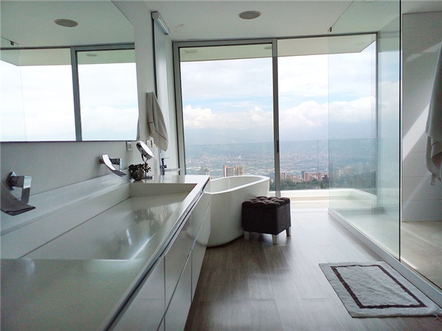 Casa de 4 alcobas en venta en Los Balsos, Medellín, 680 m² · foto 14 de 20