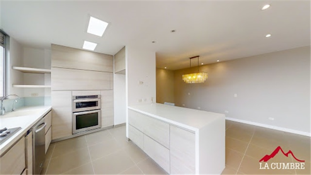 Apartamento de 3 alcobas en venta en Loma El Atravesado, Envigado, 220 m² · foto 3 de 24