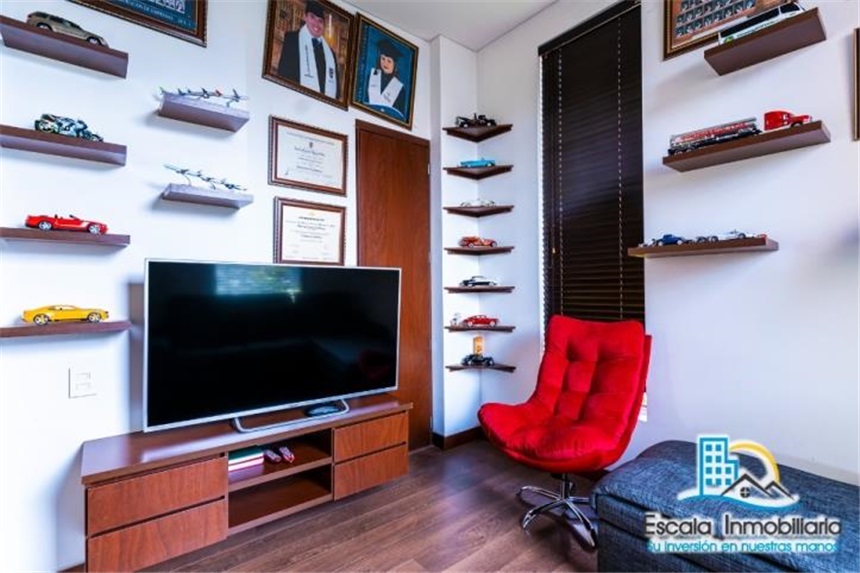 Casa de 4 alcobas en venta en Pueblo Viejo, Cota, 223 m² · foto 14 de 24
