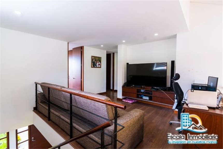 Casa de 4 alcobas en venta en Pueblo Viejo, Cota, 223 m² · foto 17 de 24