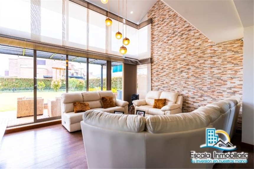 Casa de 4 alcobas en venta en Pueblo Viejo, Cota, 223 m² · foto 4 de 24