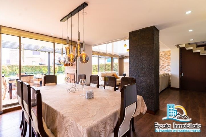 Casa de 4 alcobas en venta en Pueblo Viejo, Cota, 223 m² · foto 8 de 24